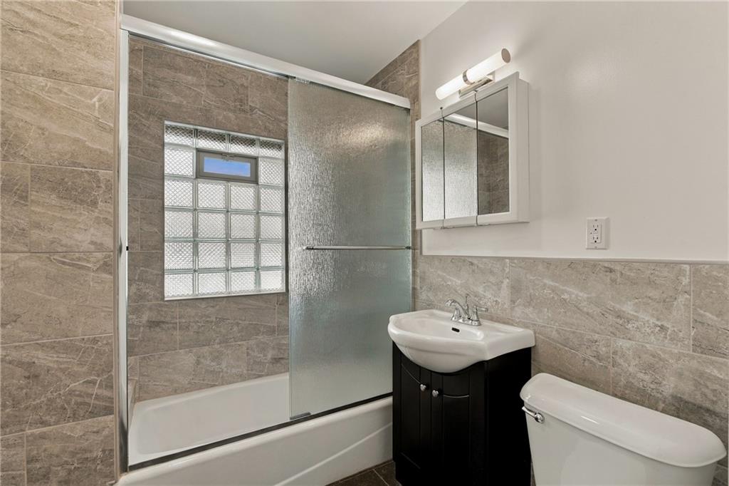 5817 Oak Street Property Photo 15