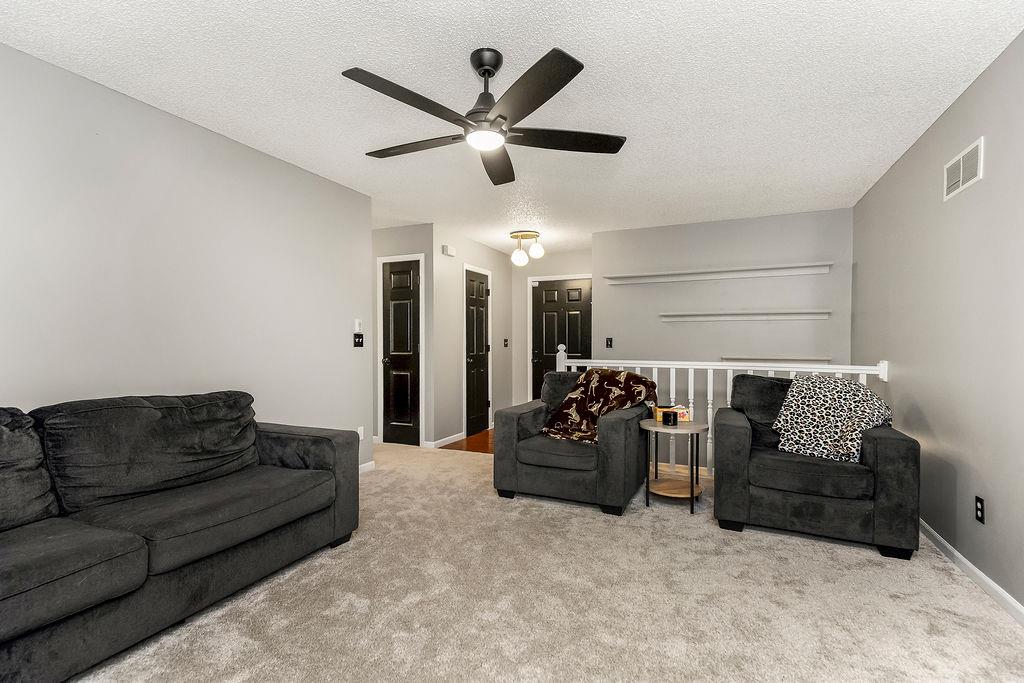 7224 N Pennsylvania Avenue Property Photo 3