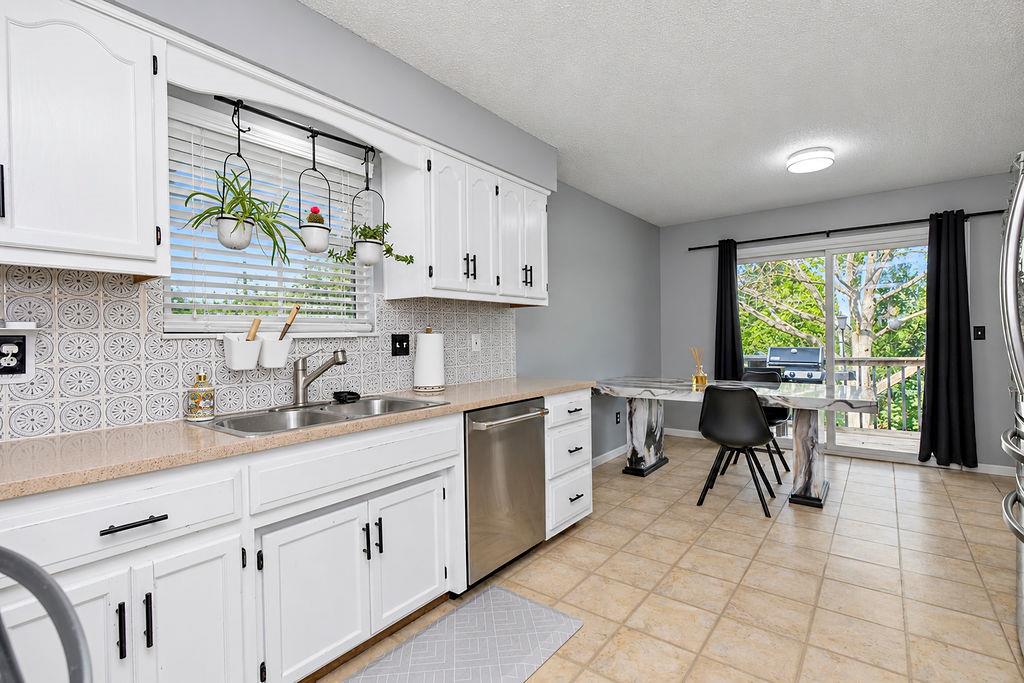 7224 N Pennsylvania Avenue Property Photo 8