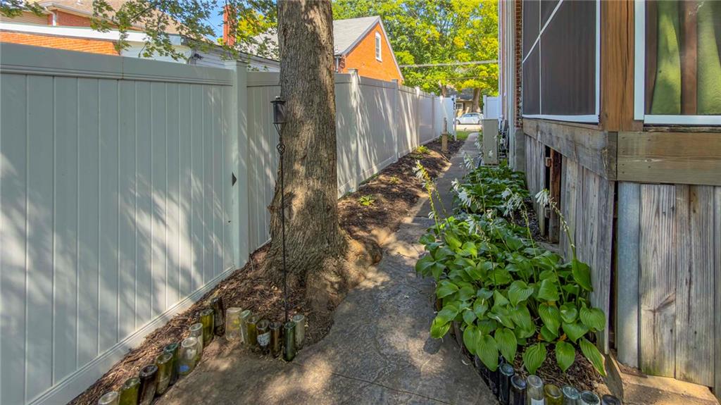 504 W 5th Street Property Photo 53