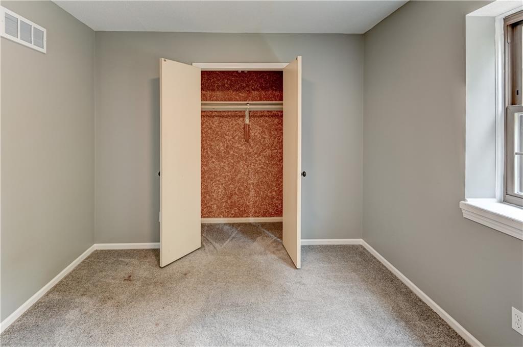 7608 Nw 69th Street Property Photo 36