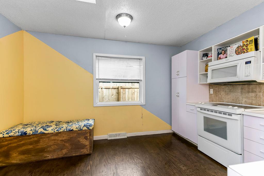 821 S Boeke Street Property Photo 11