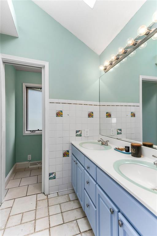821 S Boeke Street Property Photo 20