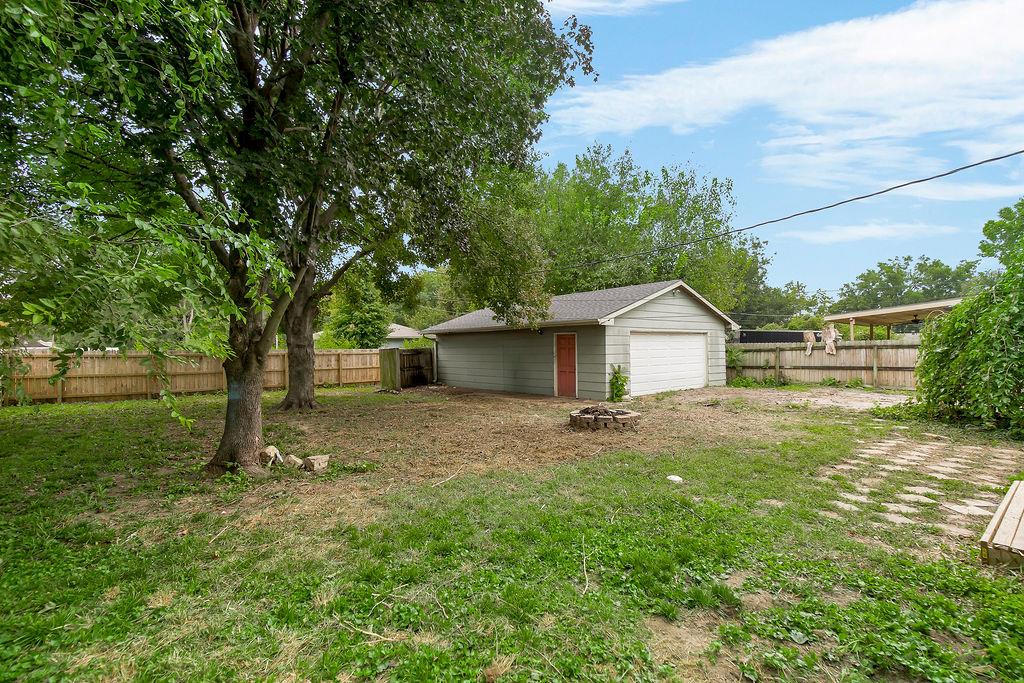 821 S Boeke Street Property Photo 25