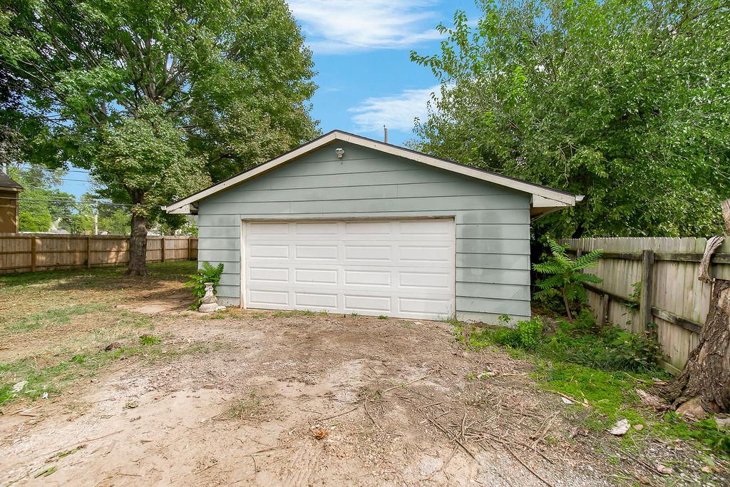 821 S Boeke Street Property Photo 26