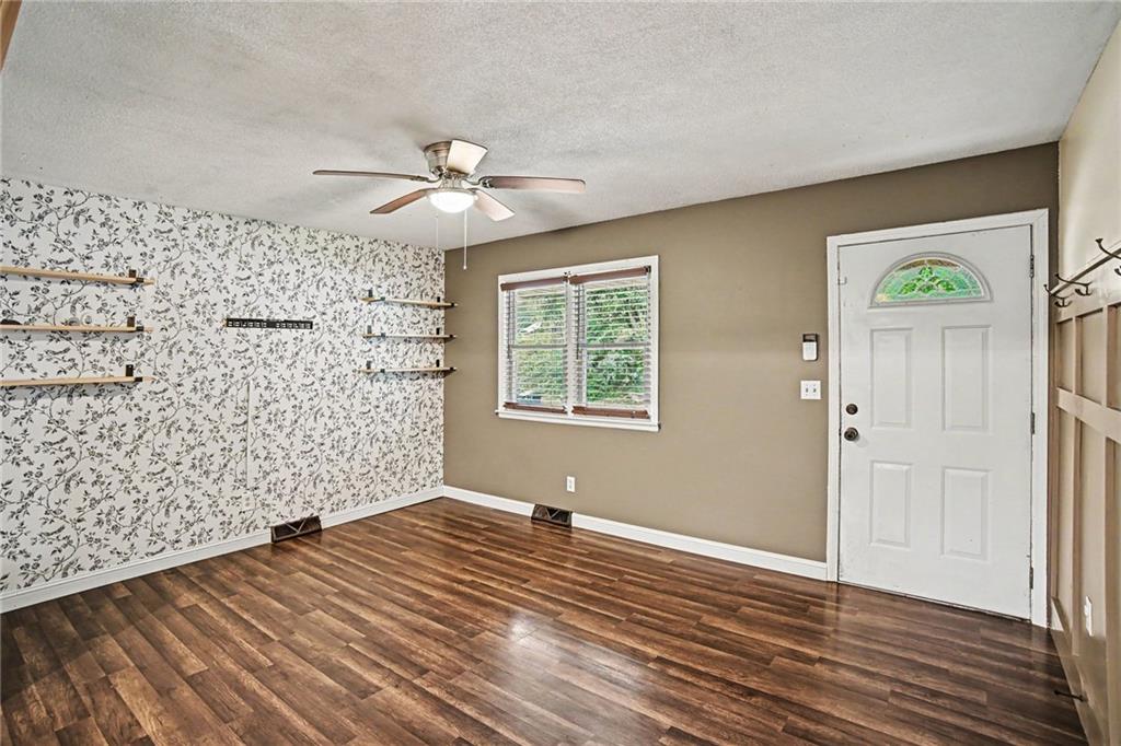 206 Vine Street Property Photo 8