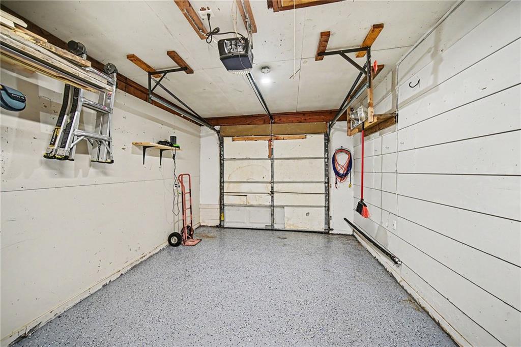 206 Vine Street Property Photo 24