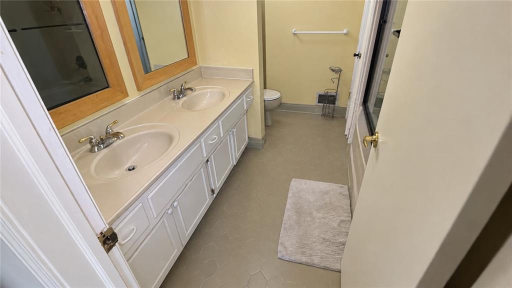 12836 Saint Andrews Drive Property Photo 20