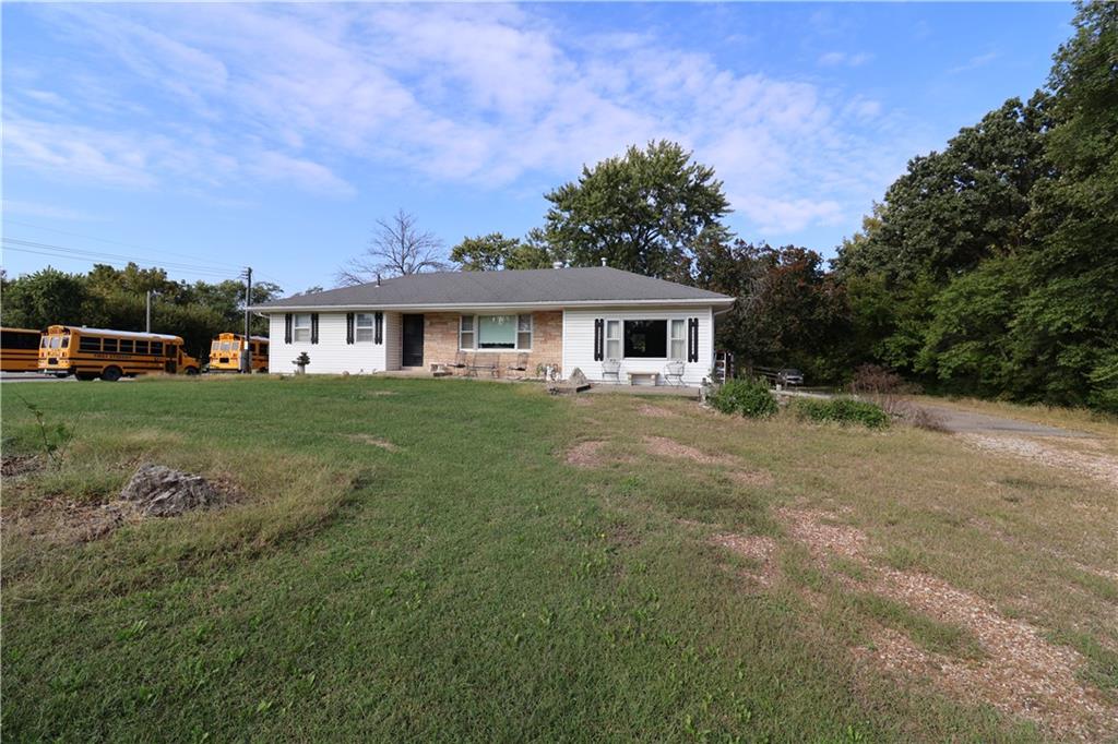 214 & 216 Sw 13 Highway Property Photo 3