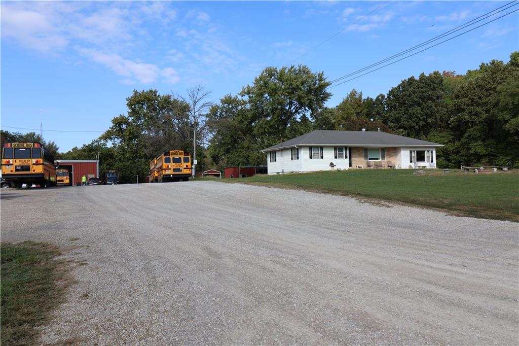 214 & 216 Sw 13 Highway Property Photo 5