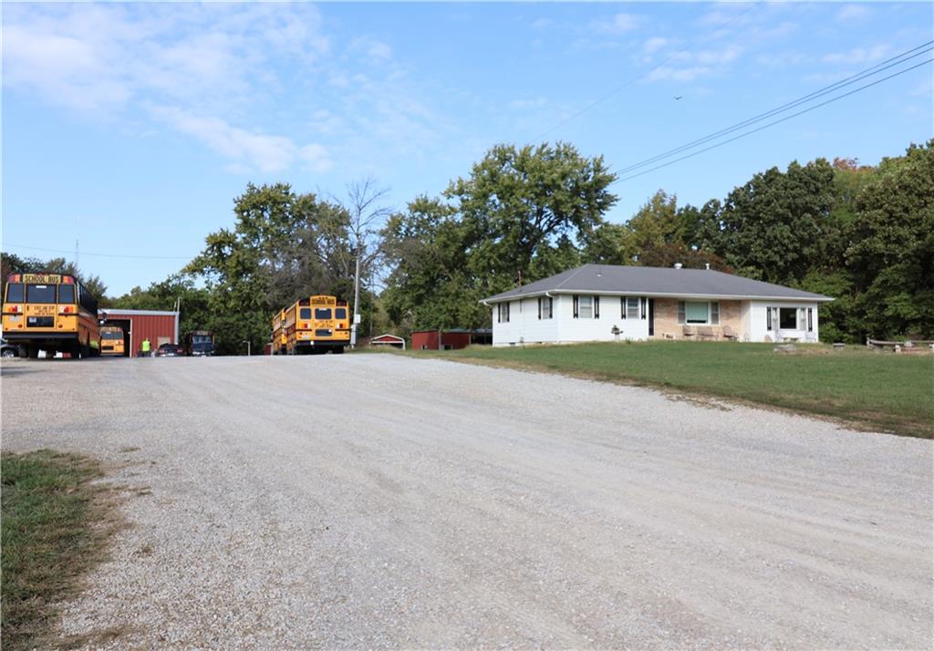 214 & 216 Sw 13 Highway Property Photo 8