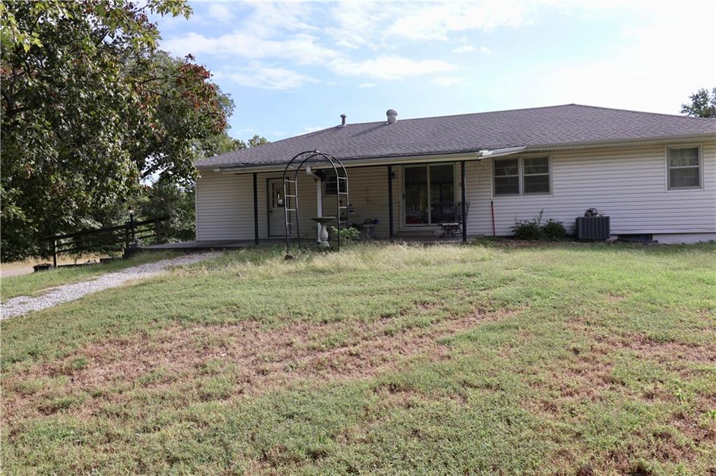 214 & 216 Sw 13 Highway Property Photo 10