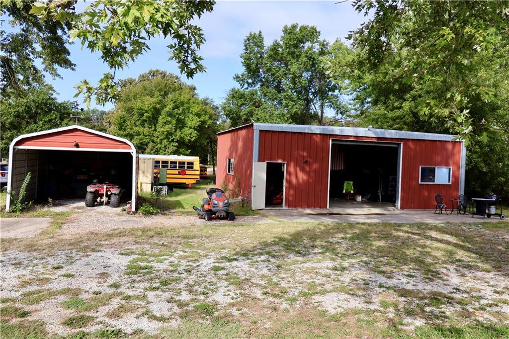 214 & 216 Sw 13 Highway Property Photo 11