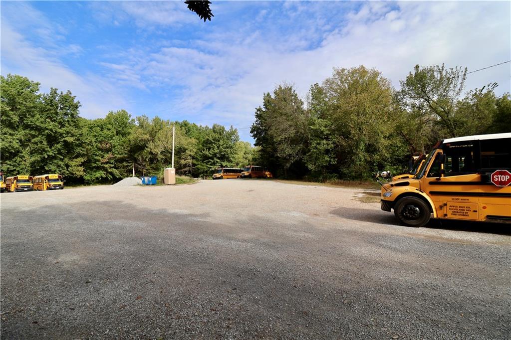 214 & 216 Sw 13 Highway Property Photo 12