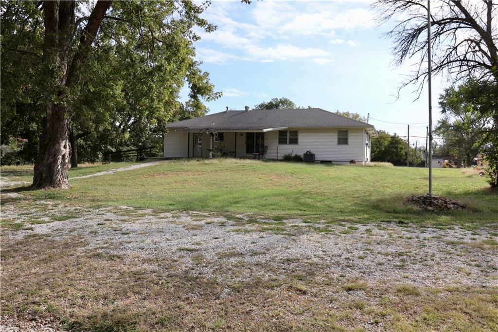214 & 216 Sw 13 Highway Property Photo 13