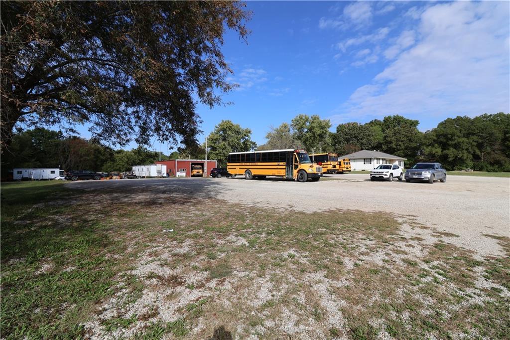 214 & 216 Sw 13 Highway Property Photo 15