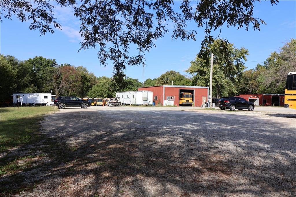 214 & 216 Sw 13 Highway Property Photo 16