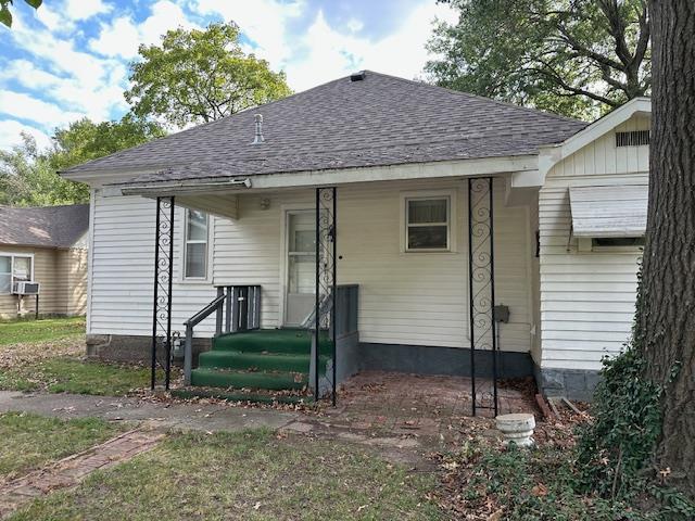 209 S Carbon Street Property Photo 4