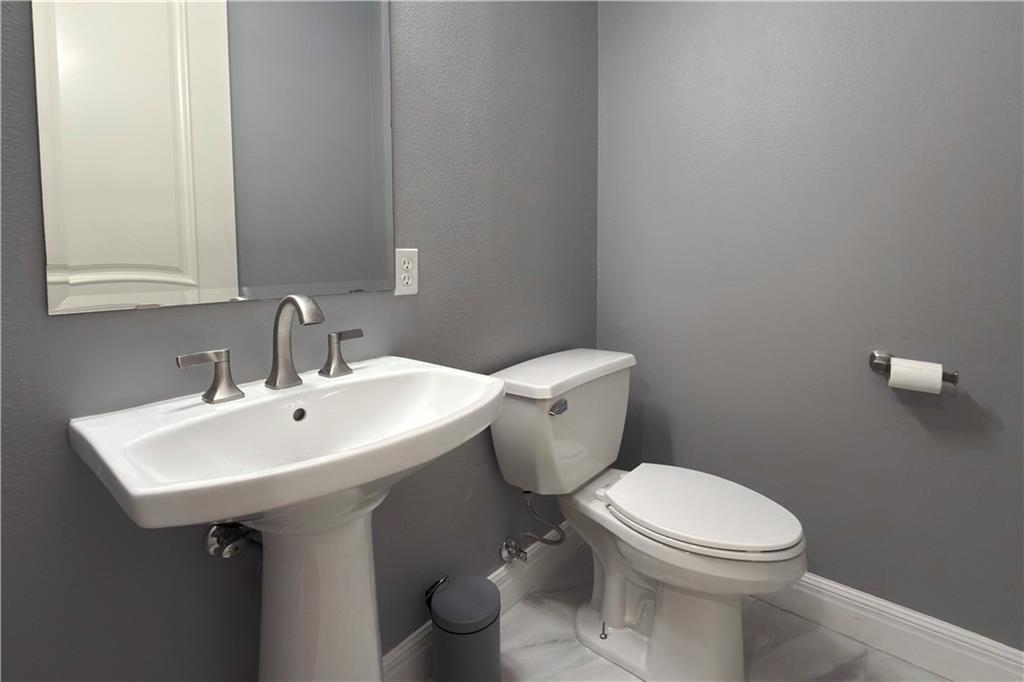 10511 Mission Road Property Photo 13