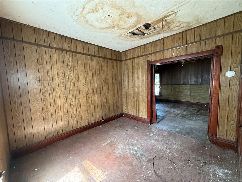 503 Benton Avenue Property Photo 9