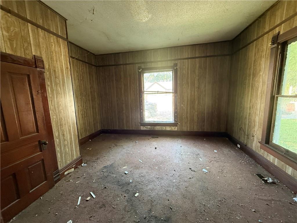 503 Benton Avenue Property Photo 27
