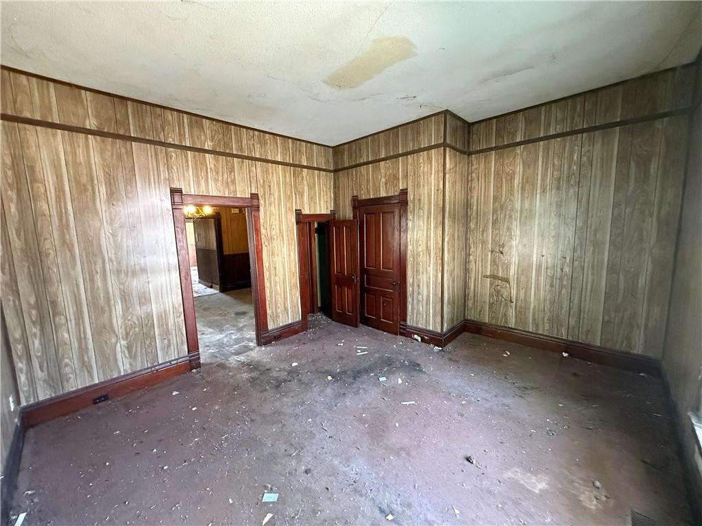 503 Benton Avenue Property Photo 28