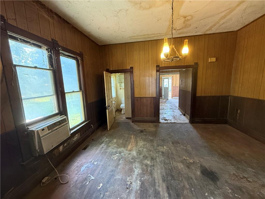 503 Benton Avenue Property Photo 29