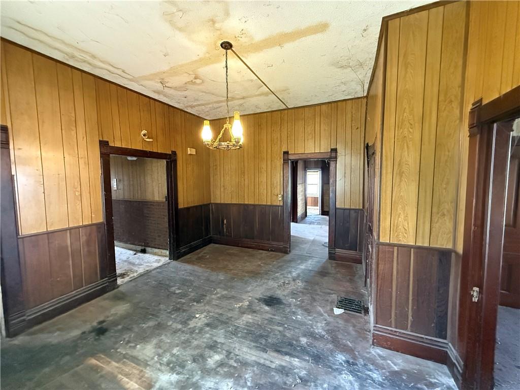 503 Benton Avenue Property Photo 30