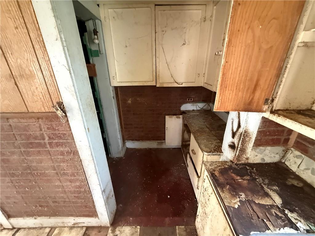 503 Benton Avenue Property Photo 34