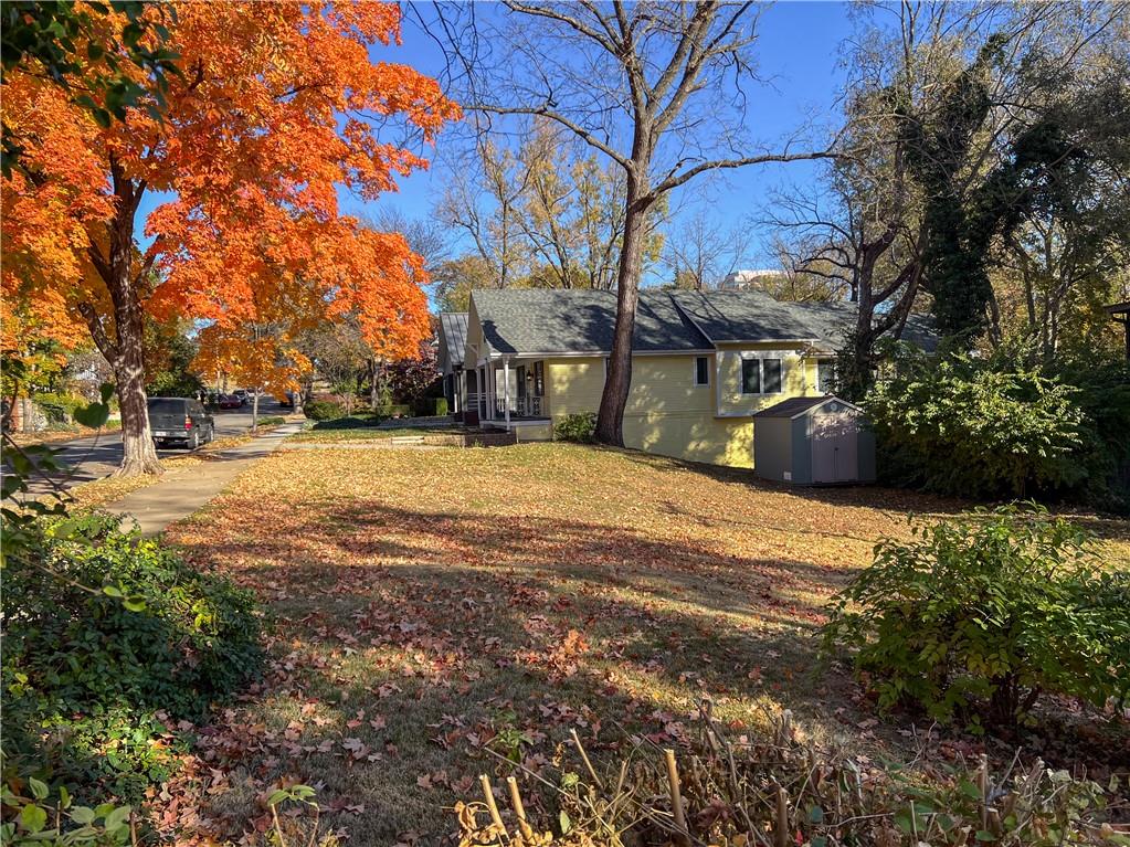 1118 W 48th Street Property Photo 4