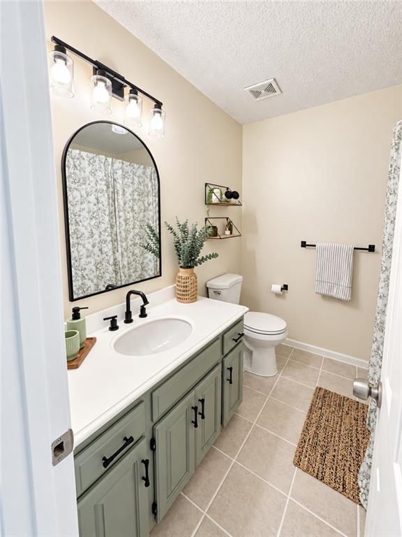 10430 N Tracy Avenue Property Photo 9