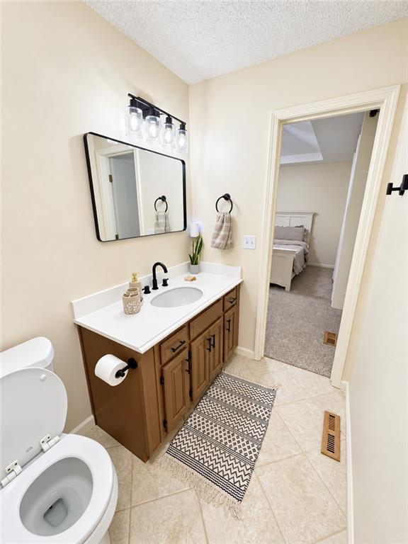 10430 N Tracy Avenue Property Photo 18