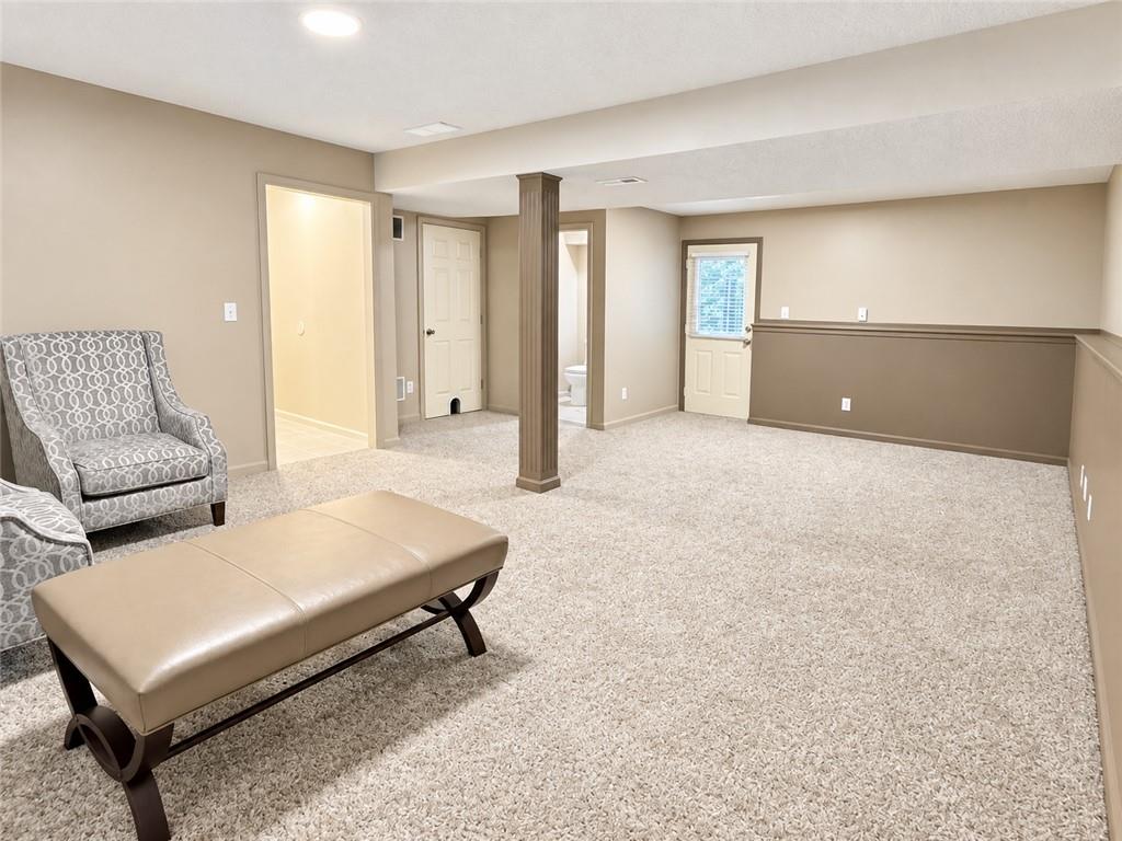 10430 N Tracy Avenue Property Photo 23