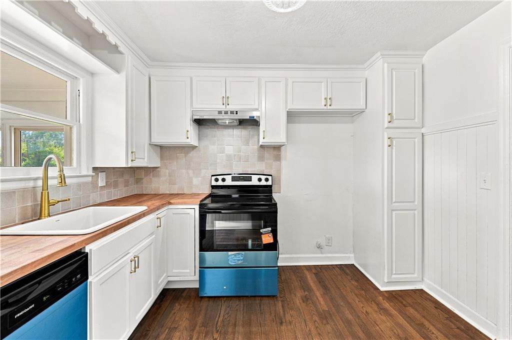 7533 Marty Street Property Photo 3