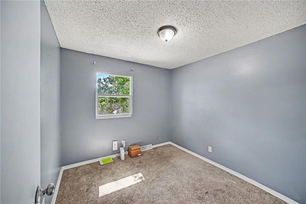 6109 Farrow Avenue Property Photo 7