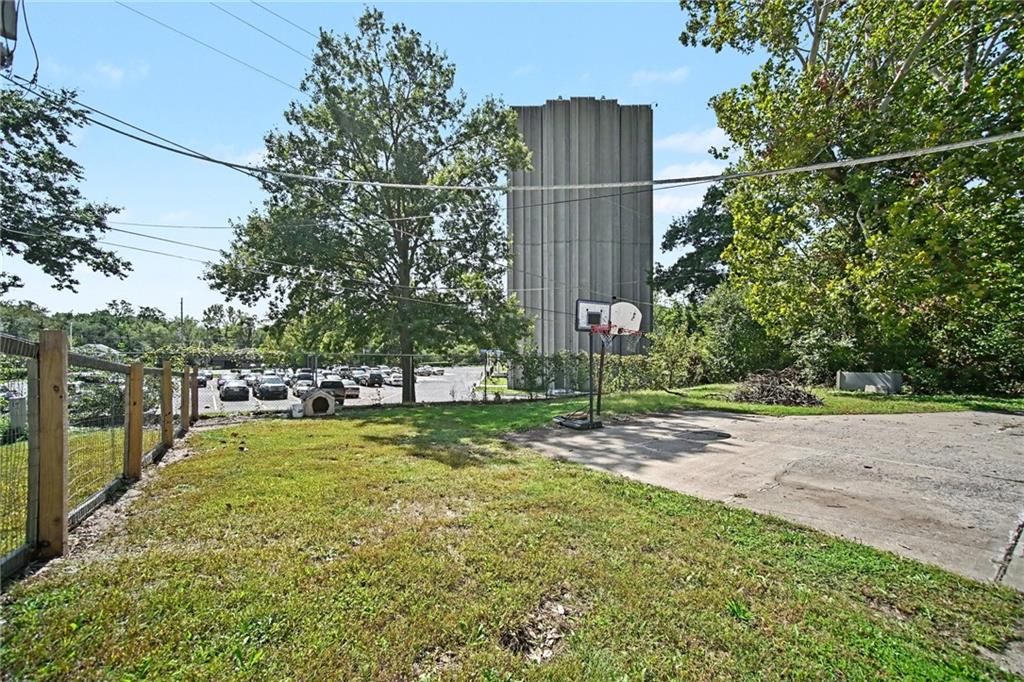 6109 Farrow Avenue Property Photo 23