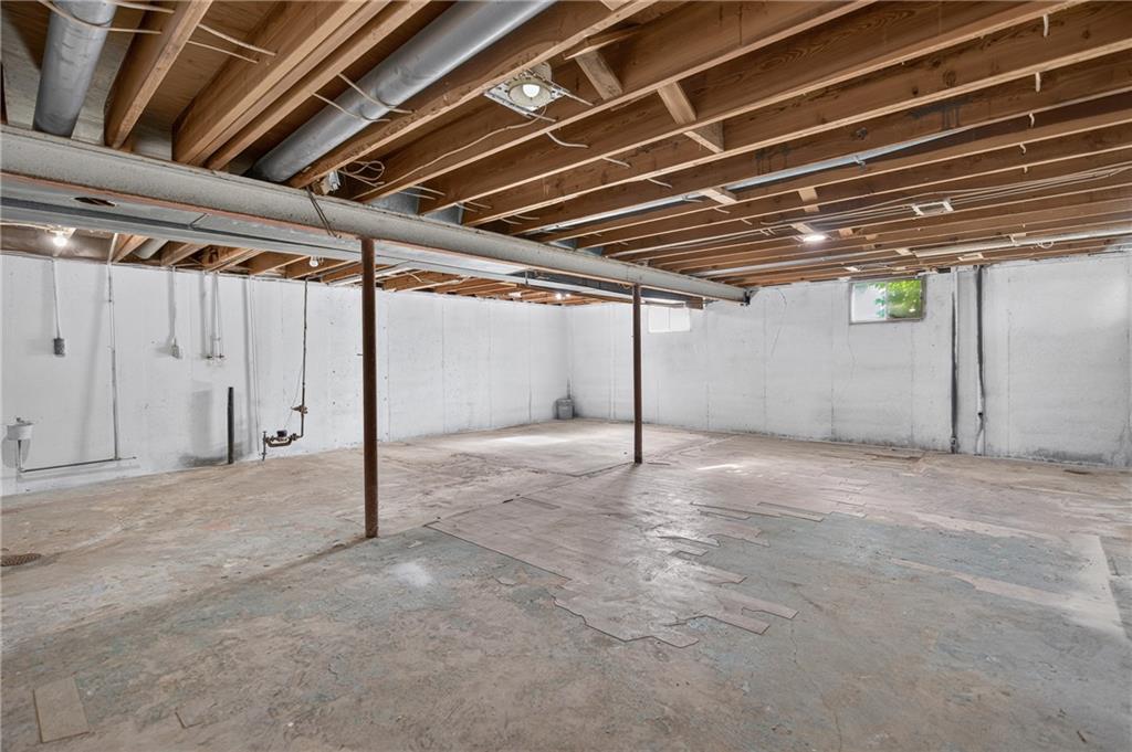 12001 E 57th Street Property Photo 18