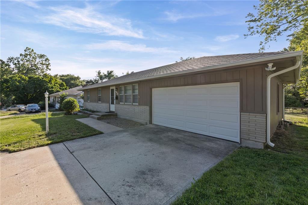 8612 Crescent Avenue Property Photo 3