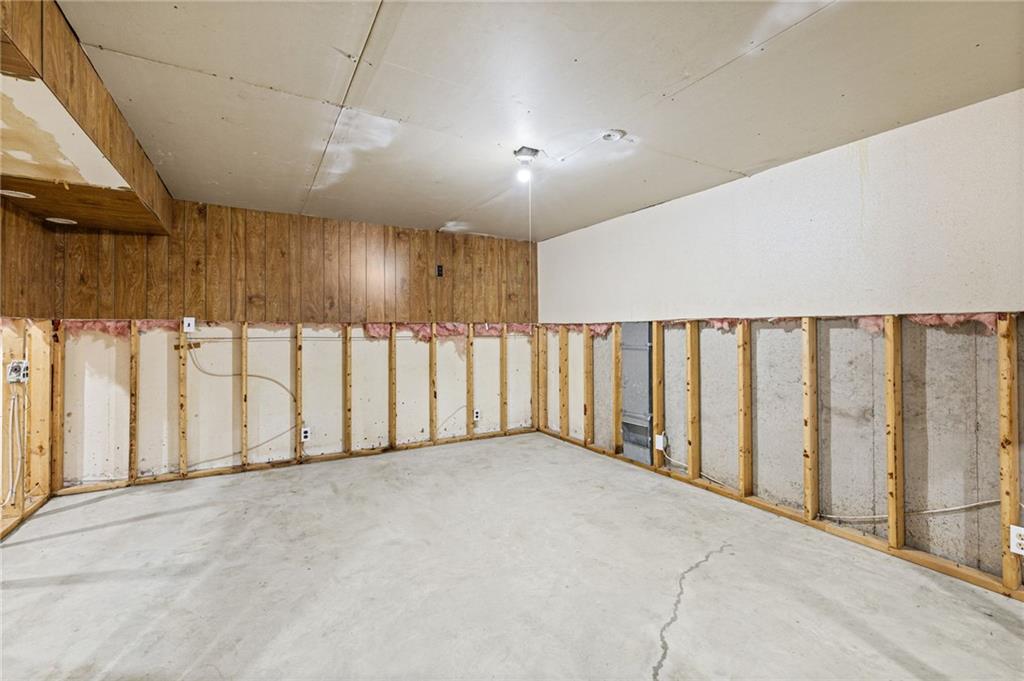 8612 Crescent Avenue Property Photo 25