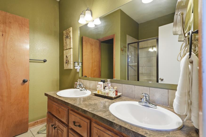 16911 Tucker Court Property Photo 23