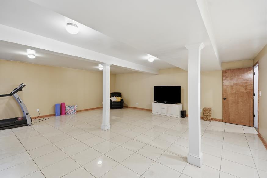 16911 Tucker Court Property Photo 32