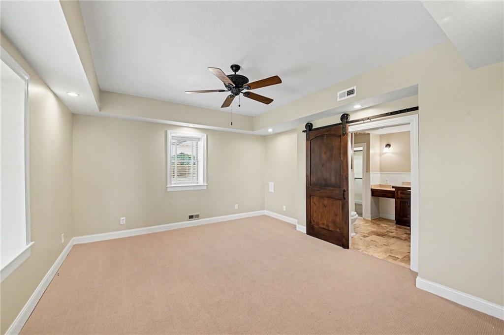 21936 Linwood Road Property Photo 25