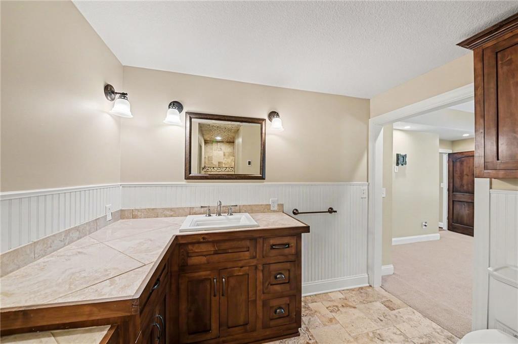 21936 Linwood Road Property Photo 28