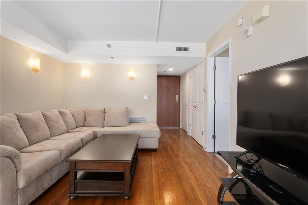 600 Admiral Boulevard Property Photo 15