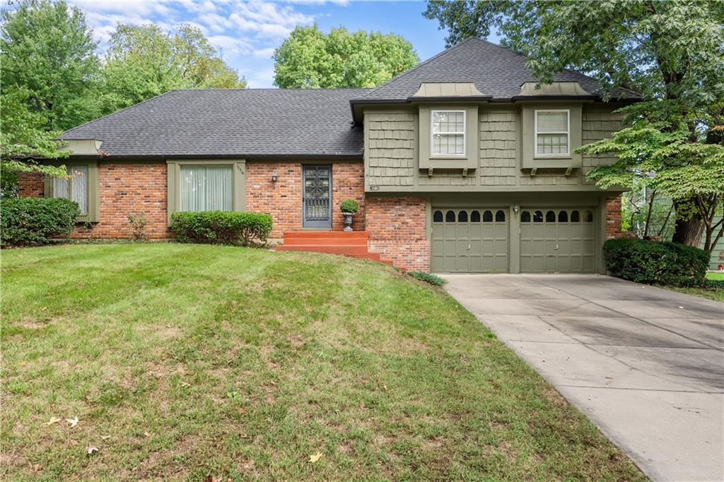 12818 Oakmont Drive Property Photo 1