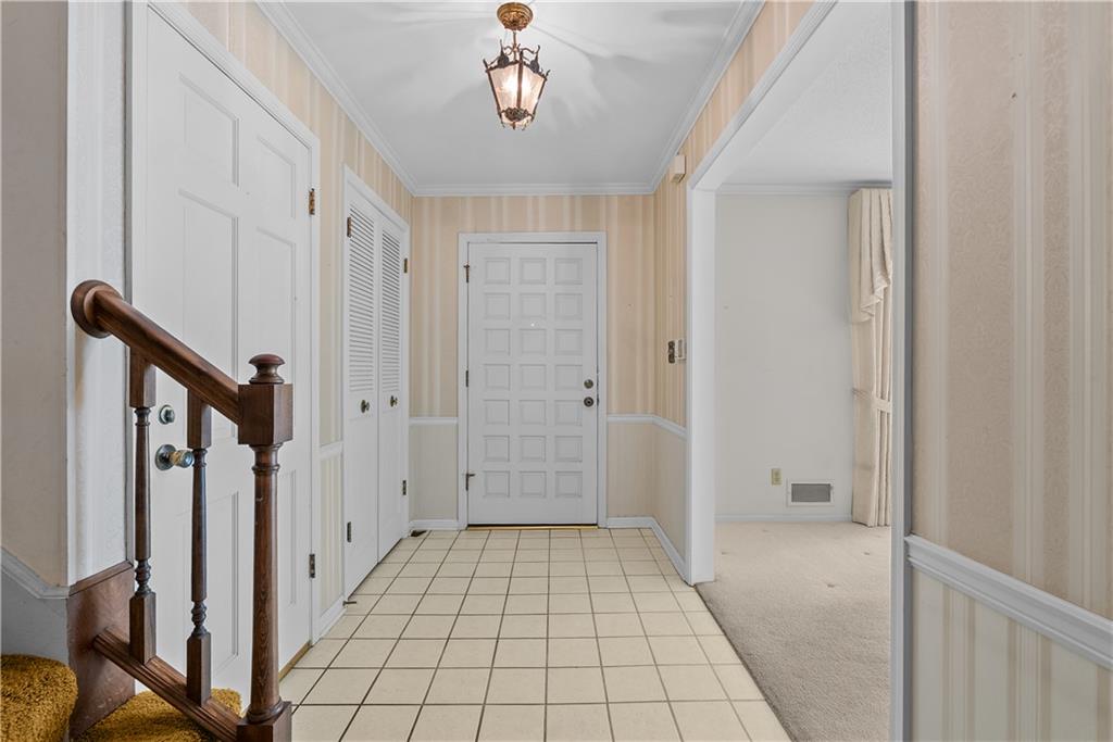12818 Oakmont Drive Property Photo 3