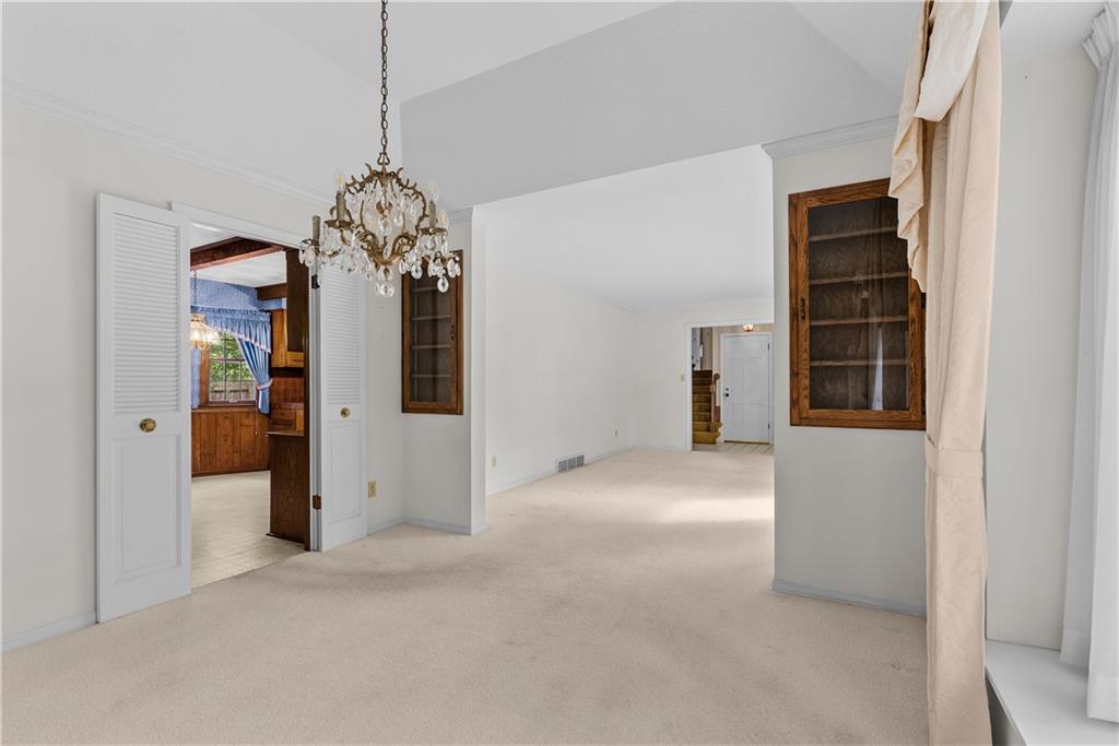 12818 Oakmont Drive Property Photo 9