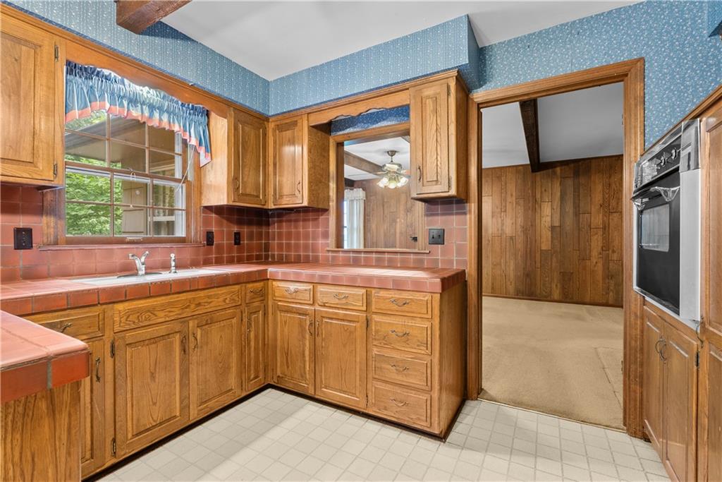 12818 Oakmont Drive Property Photo 15