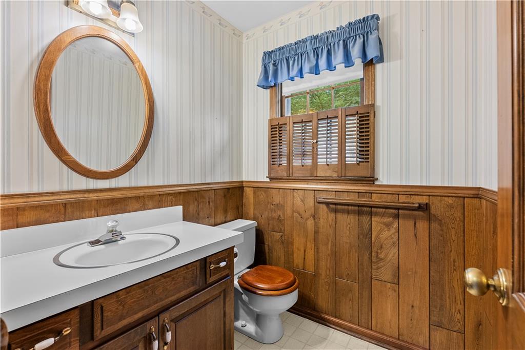 12818 Oakmont Drive Property Photo 18