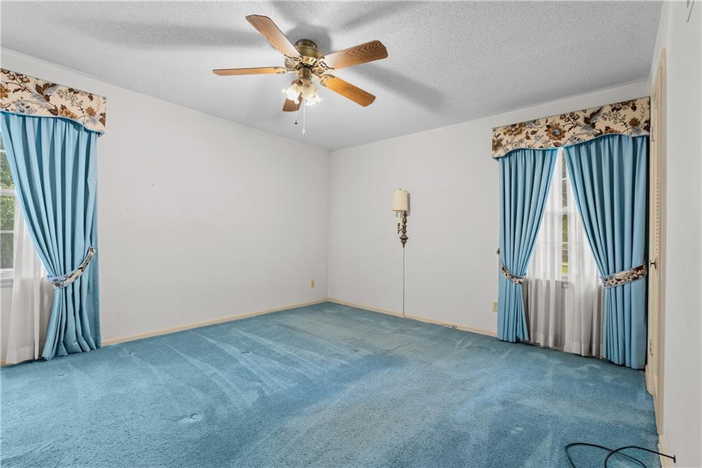 12818 Oakmont Drive Property Photo 28